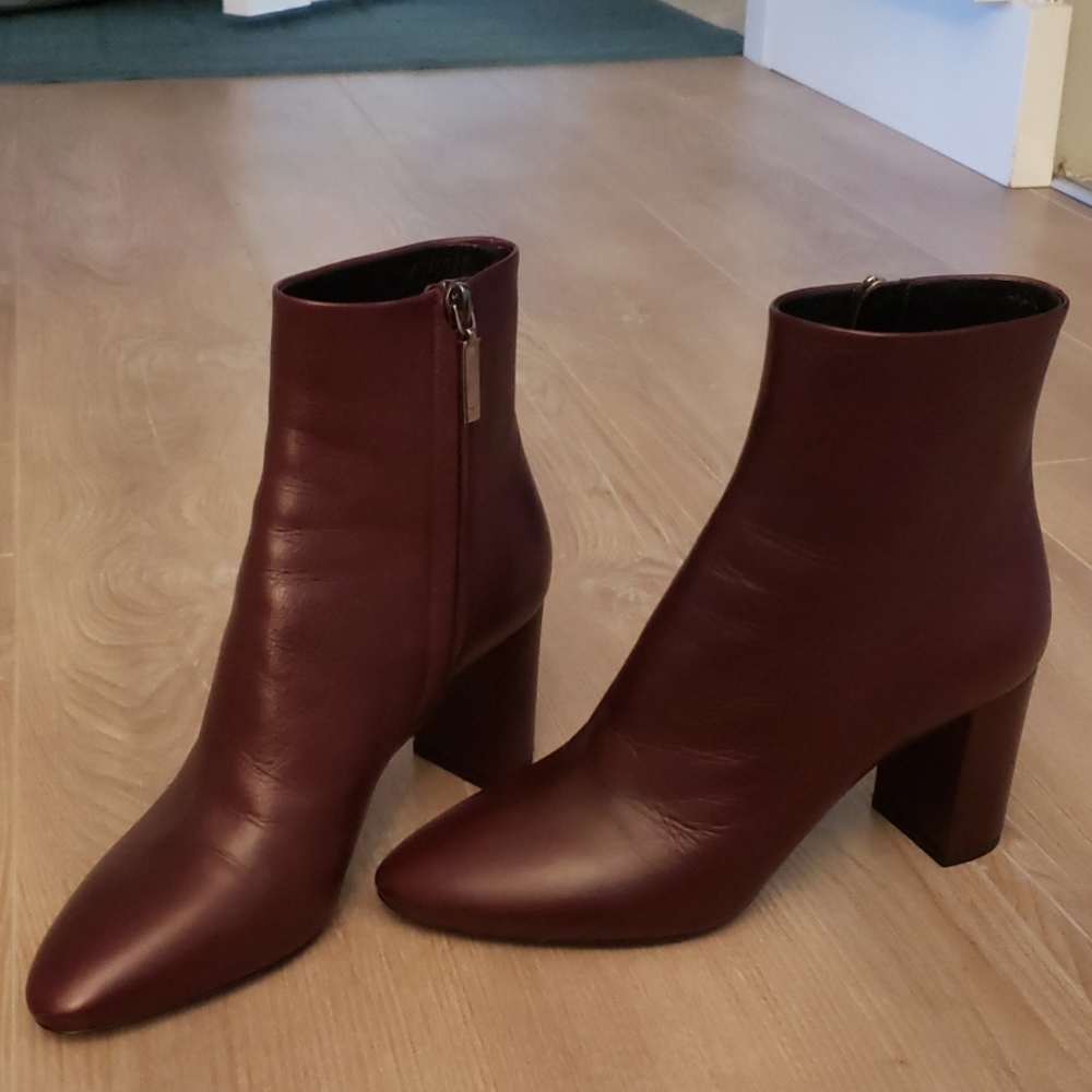 BNWT  Yves Saint Laurent "Lou" ankle boots 36